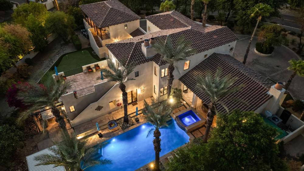 Seven-Bedroom Villa interior