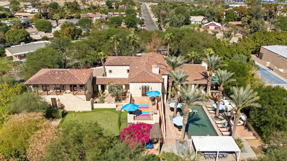 Luxe 7BDR Oasis w Pool Putting Green Game Room Villa Del Gallo by AvantStay